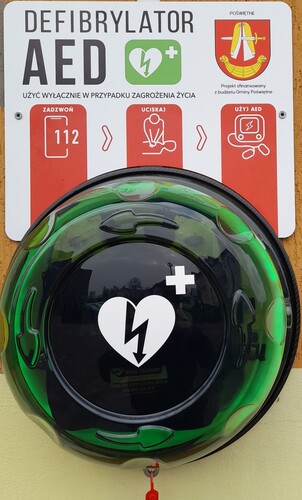 Defibrylator AED w Poświętnem 2.jpg