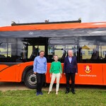 Nowy autobus szkolny w Gminie Poświętne0002.jpg