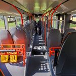 Nowy autobus szkolny w Gminie Poświętne_przekazanie (3).jpg