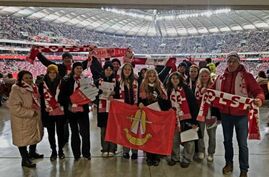 Reprezentacja dziewcząt z naszej szkoły na Stadionie Narodowymmin.jpg